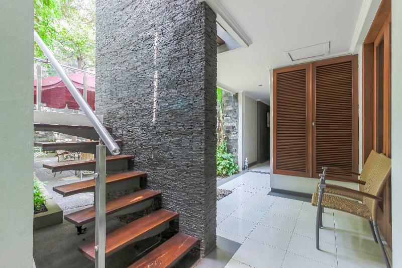 Reddoorz Syariah Plus At Jatibening Hotel Bekasi Exterior photo